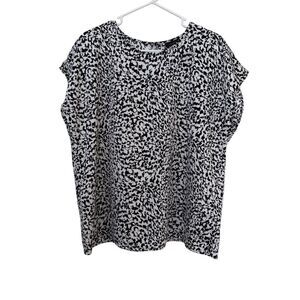 Halogen Black and White Animal Print Capped Sleeve Blouse